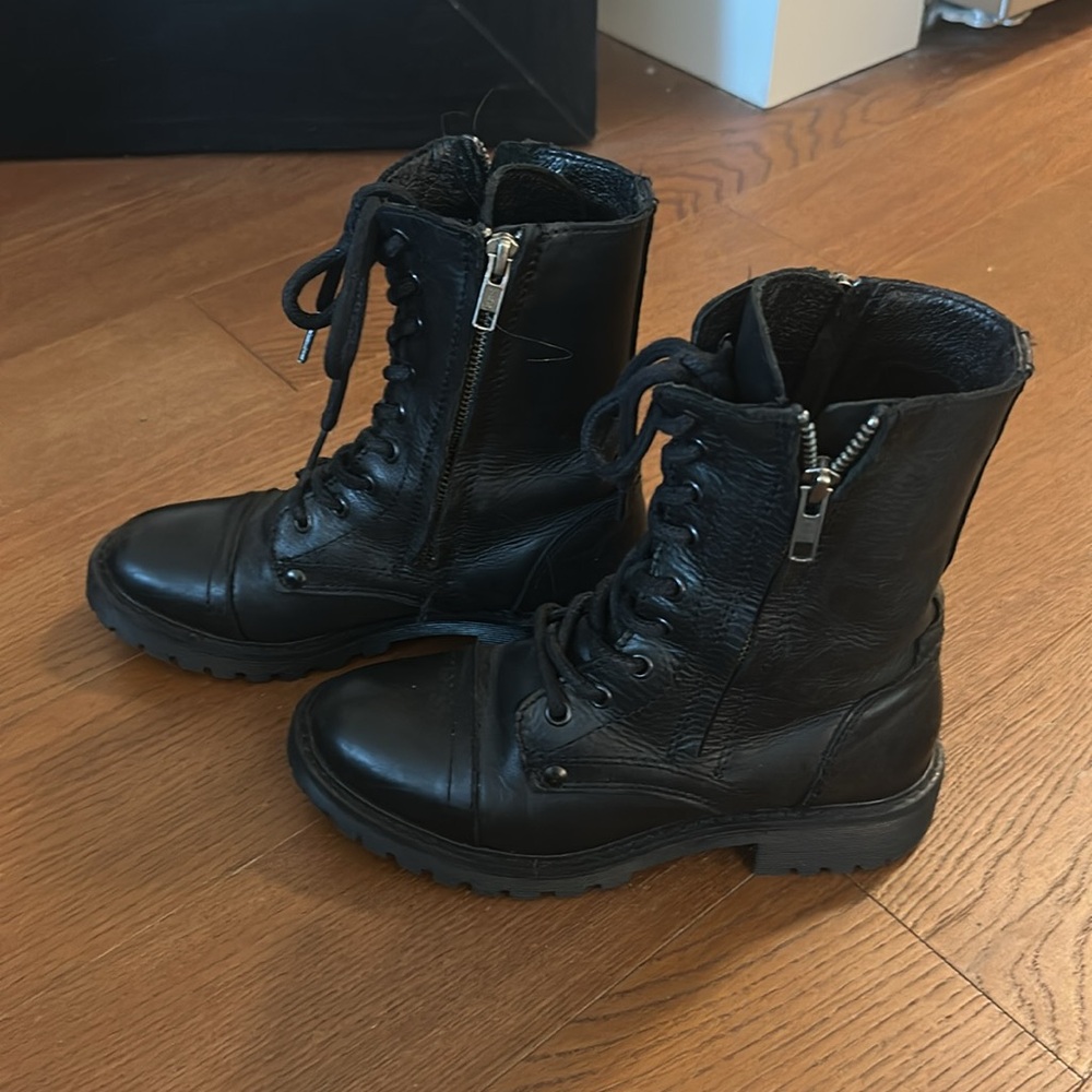Black Leather combat boots - Picture 2 of 6